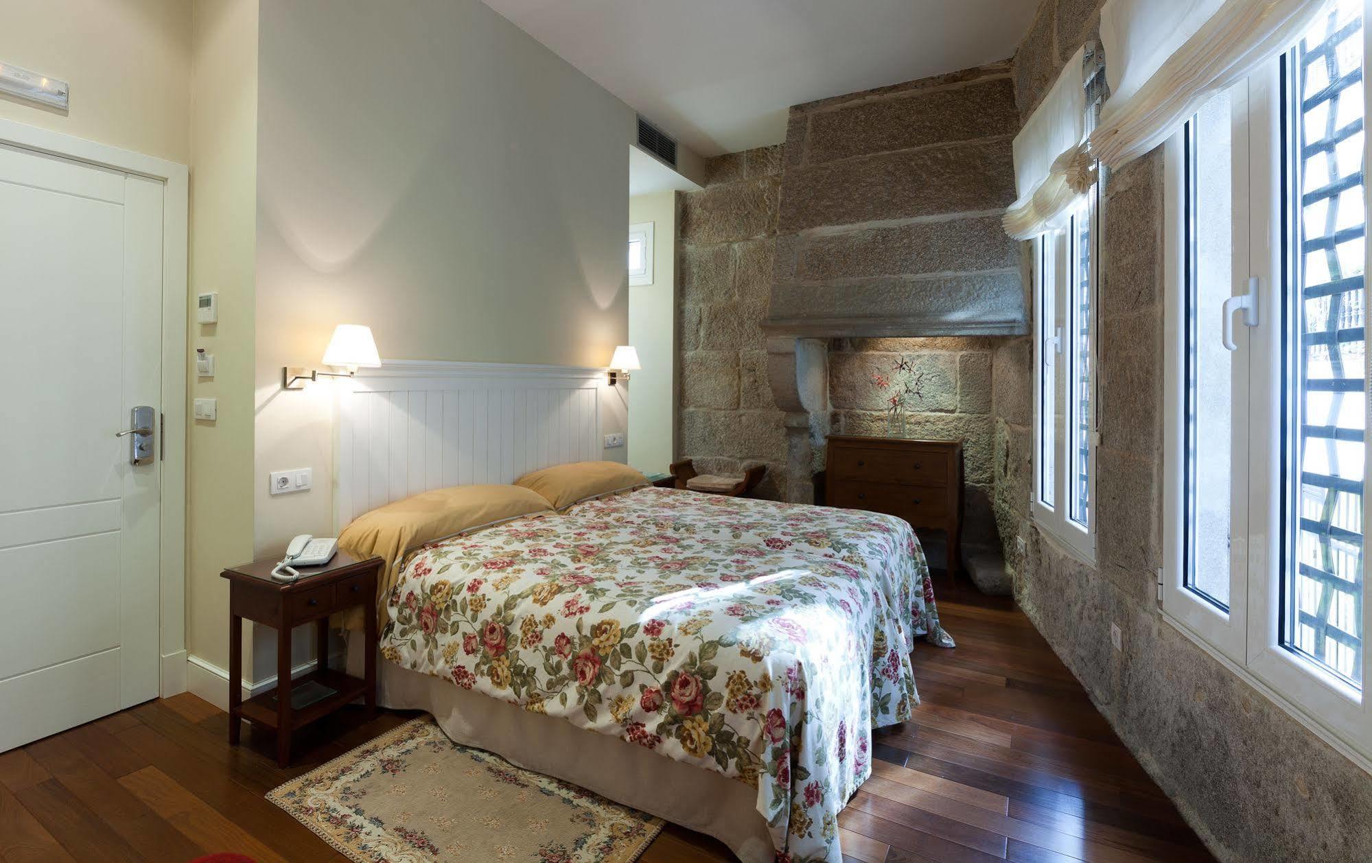 Hotel Puerta Gamboa Виго Экстерьер фото